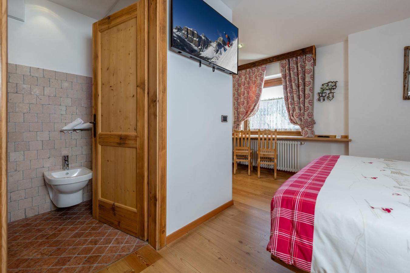 Garni Ladin Hotell Vigo di Fassa Eksteriør bilde