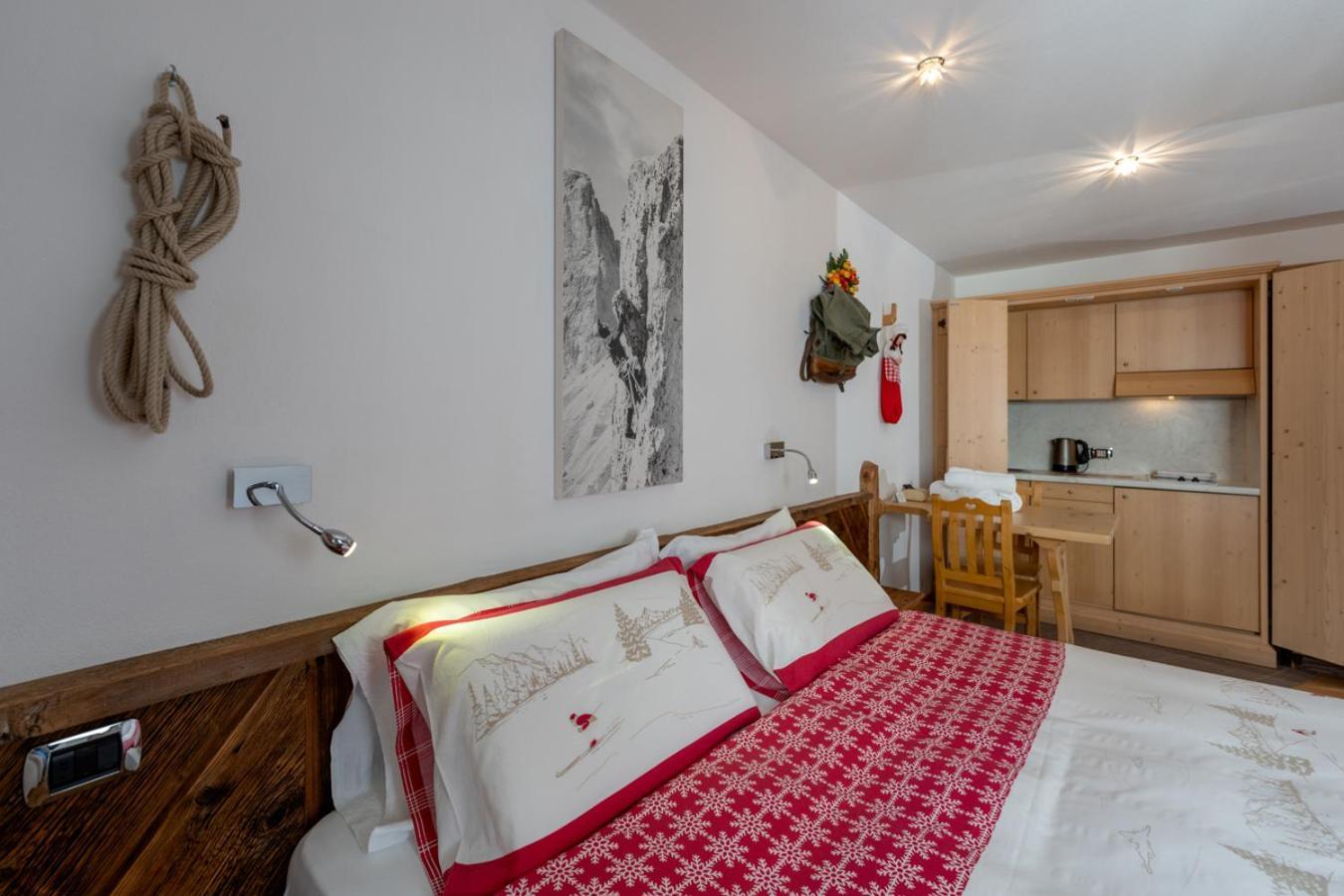 Garni Ladin Hotell Vigo di Fassa Eksteriør bilde