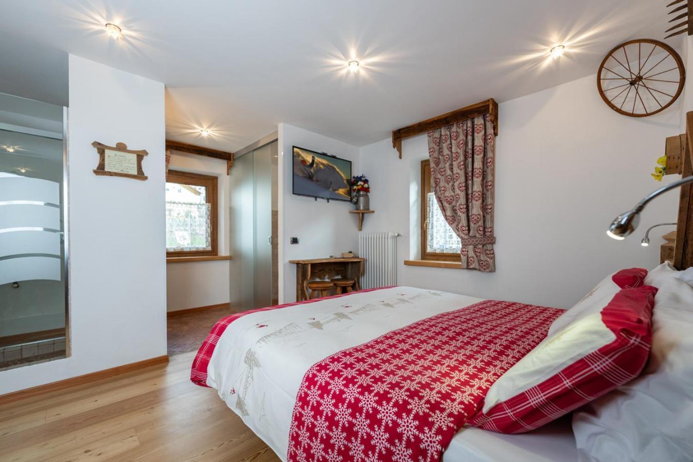 Garni Ladin Hotell Vigo di Fassa Eksteriør bilde